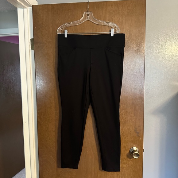 Torrid Pixie Pants - Picture 5 of 6